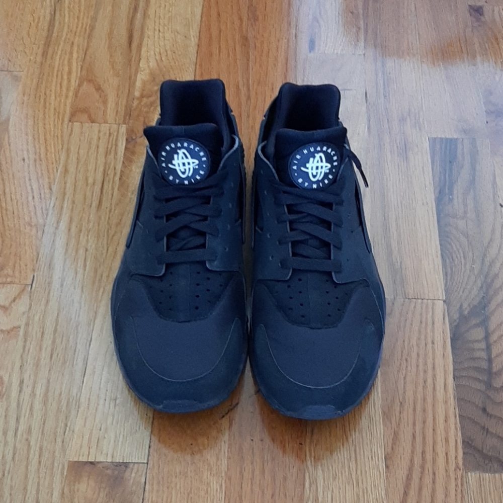 Pair of sneakers Nike huarrache
